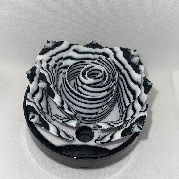 3D Rose Tumbler Topper that fit the new Barbie x Stanley 1959 Original lids - Picture 6 of 10